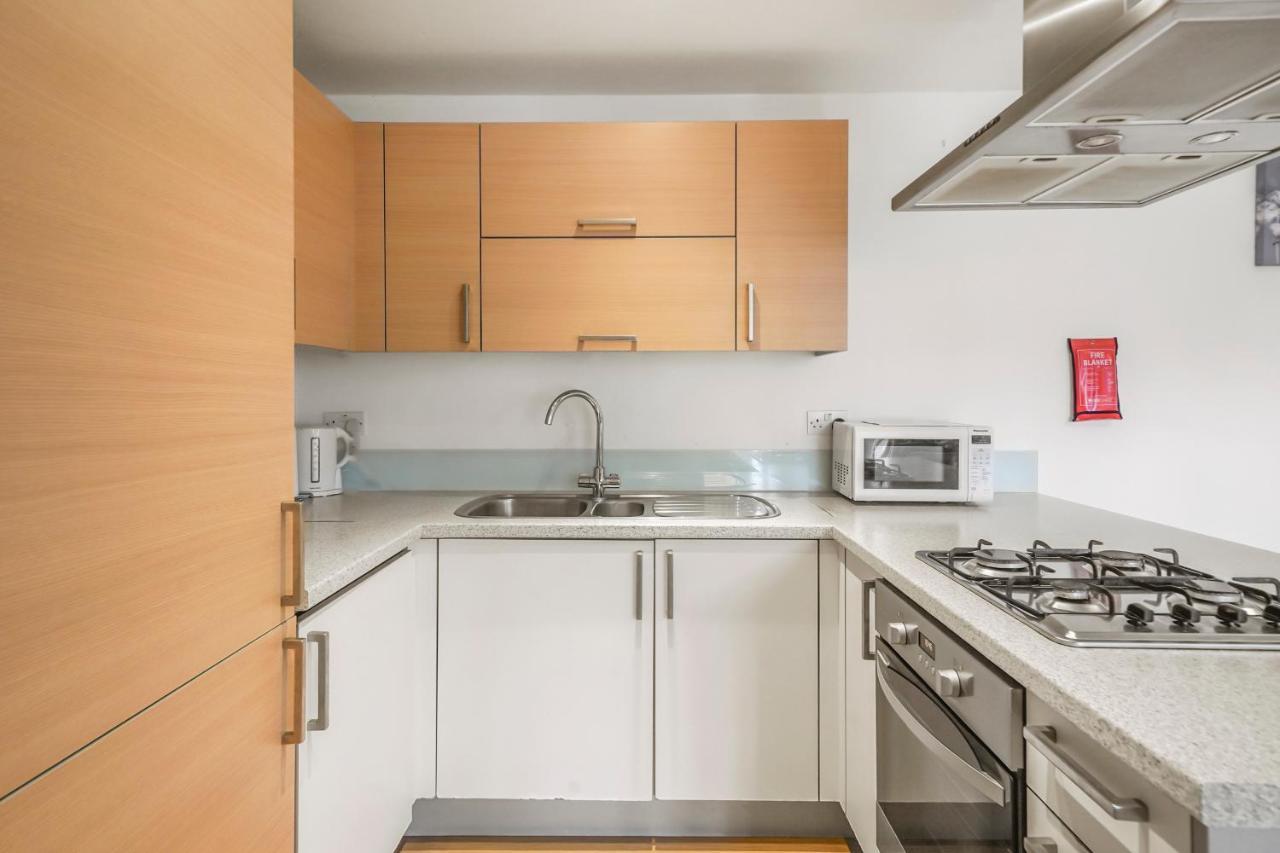 Luxnightzz - Two Bed - Close To North Station And Hospital Колчестер Экстерьер фото