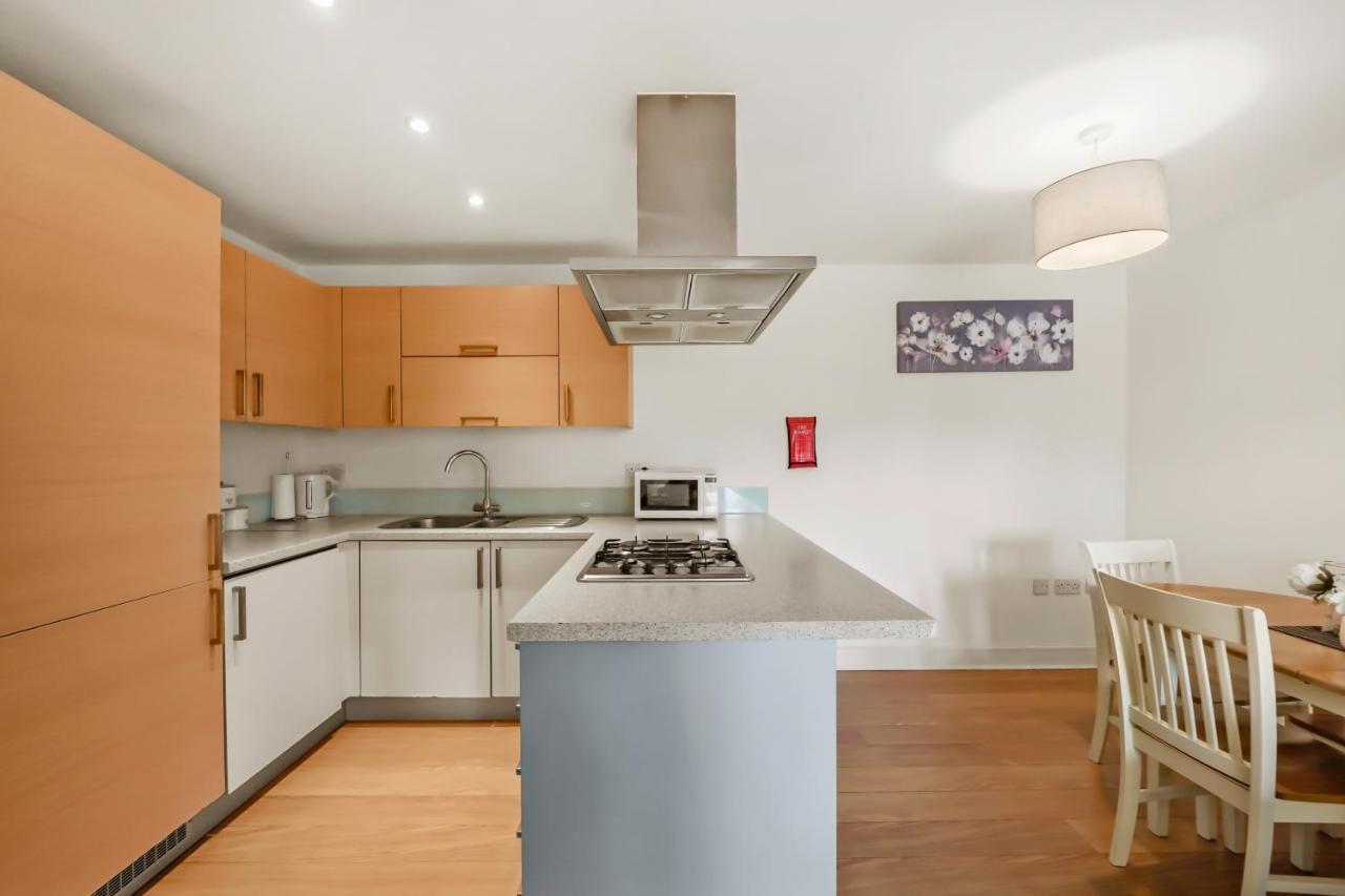 Luxnightzz - Two Bed - Close To North Station And Hospital Колчестер Экстерьер фото